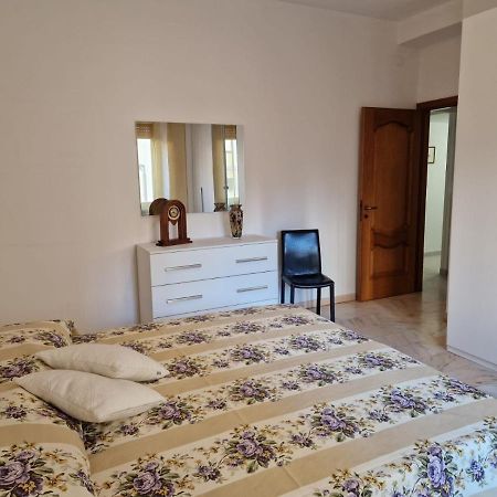 La Casa Di Angelica Apartment Каляри Екстериор снимка