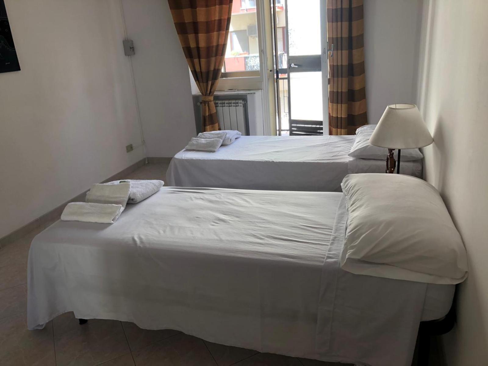 La Casa Di Angelica Apartment Каляри Екстериор снимка